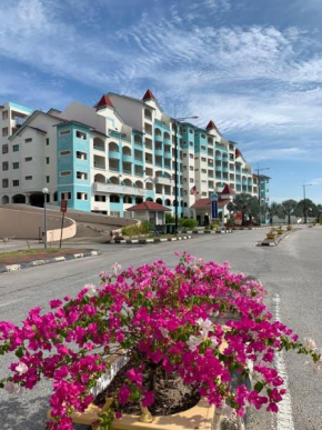 Glossy Marina Homestays